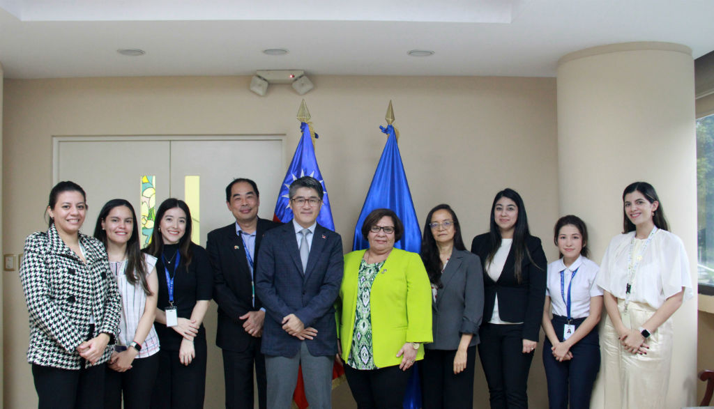 Reforzamos nuestros lazos de amistad y cooperación con la República de China (Taiwán).