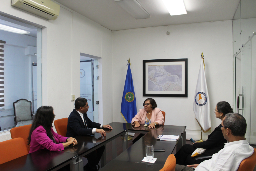 Junto a la Cancillería de Panamá dimos seguimiento a acuerdo sede.